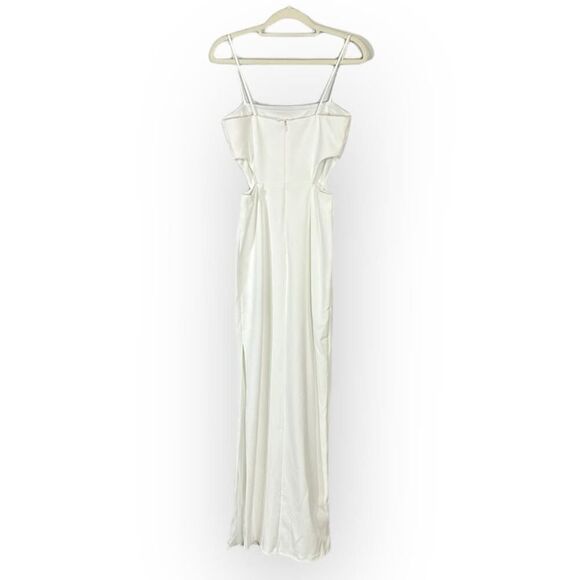 AQUA Cut Out Maxi Gown Women's 2 White Sleeveless Bandeau Neck Side Slit NWT - Picture 3 of 7